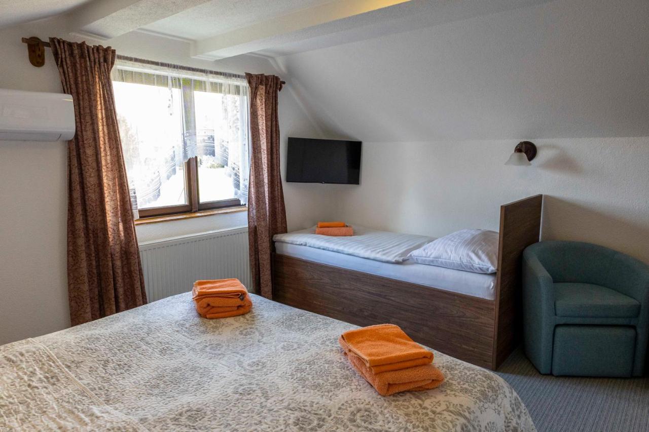 Lucie Guest house